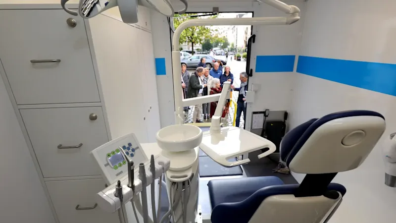 Projekt Zahnmobil Hannover Innenansicht