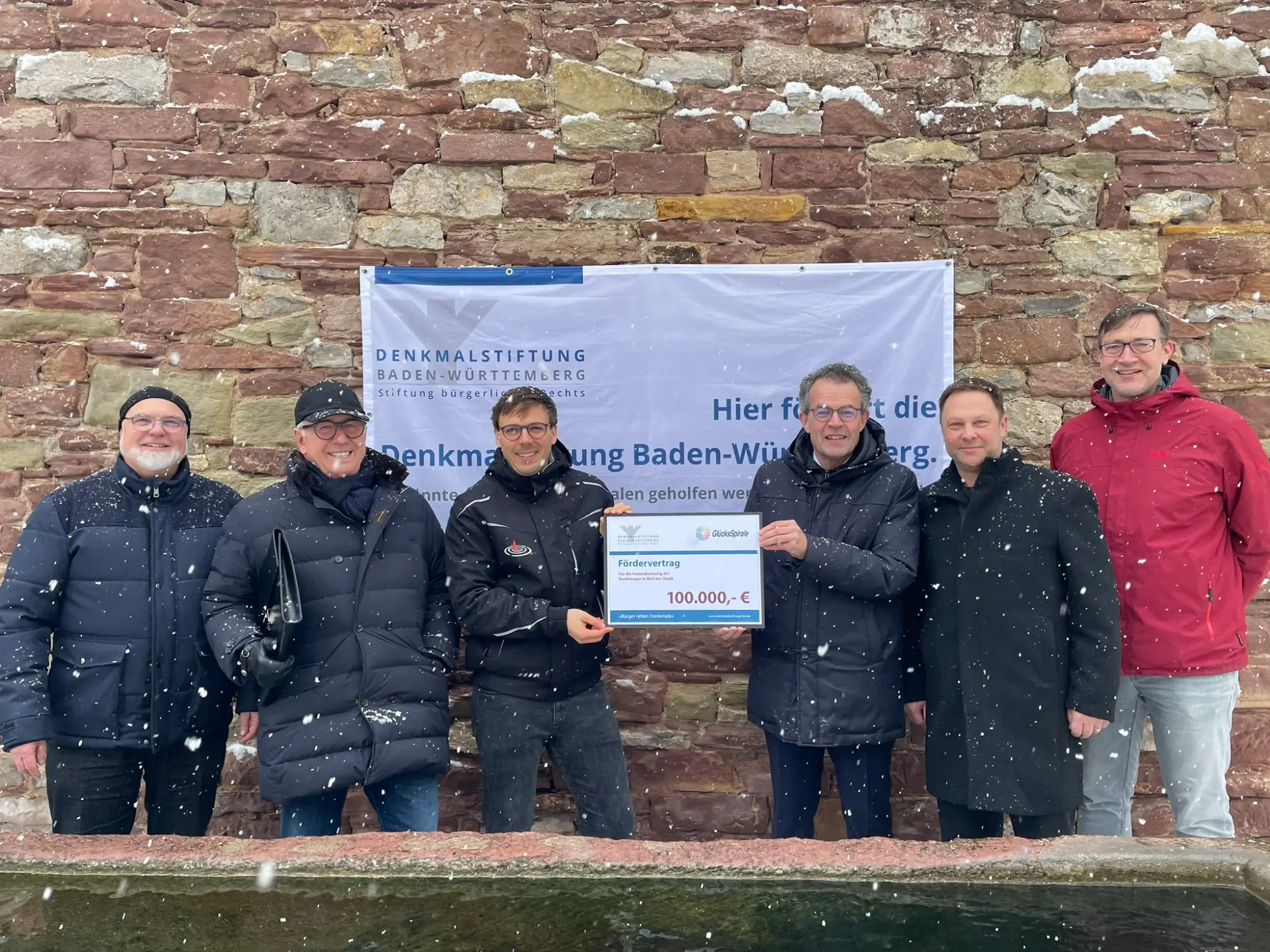 Scheckübergabe Sanierung Stadtmauer Weil der Stadt