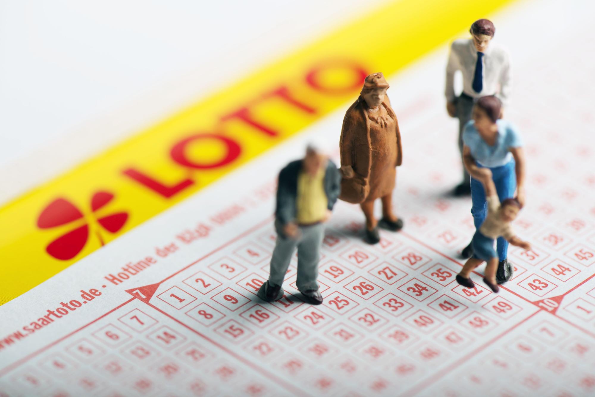 Lottoschein mit Figuren
