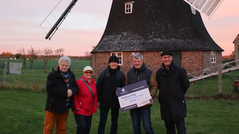 Erdholländer-Mühle Rövershagen, Scheckübergabe