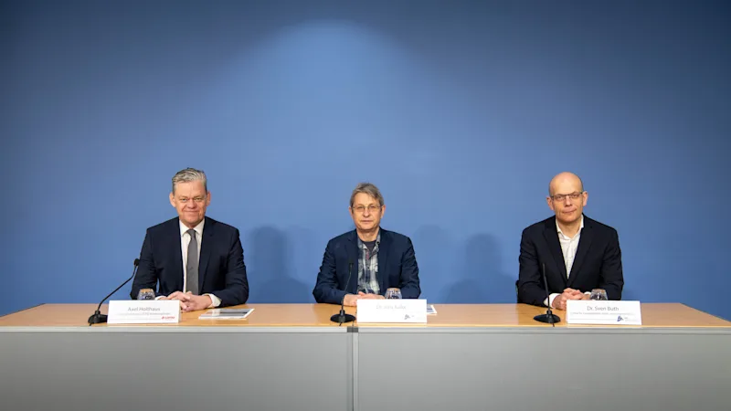 Vorstellung Glücksspiel-Survey 2023 Podium