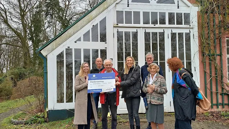 Projekt Bremen Landgut Hasse Übergabe Förderscheck