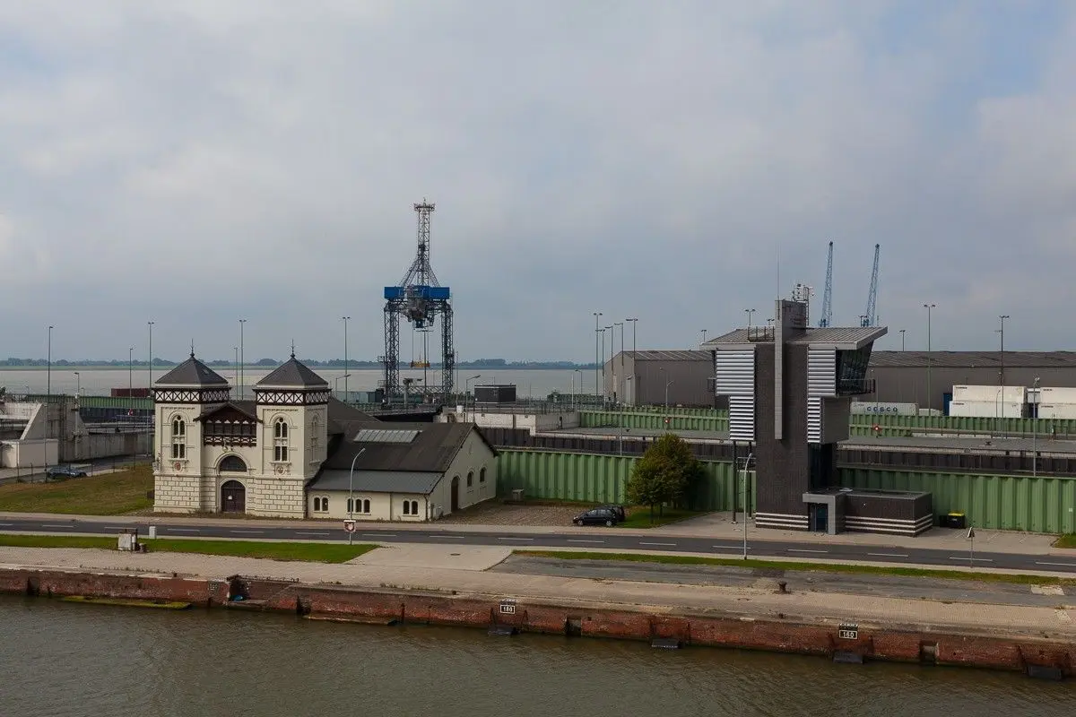 Bremerhaven Altes Kraftwerk Kaiserschleuse 