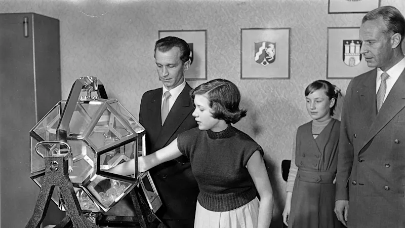 Erste LOTTO 6aus49 Ziehung in Hamburg