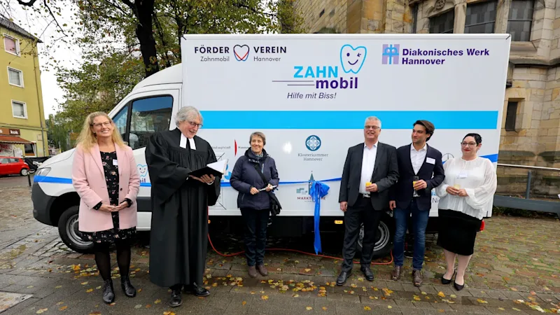 Projekt Zahnmobil Hannover Übergabe